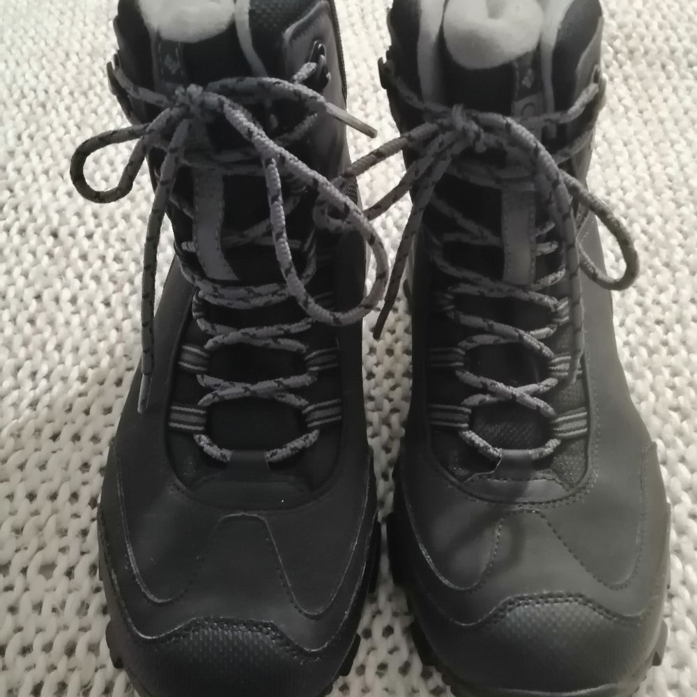 Columbia men's boots, size 10